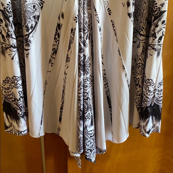 3X black and white Top - Picture 3 of 4